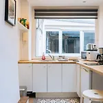 Modern 1 Bedroom Near Eiffel Tower Paris