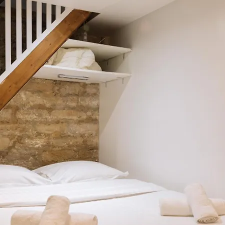 Modern 1 Bedroom Near Eiffel Tower