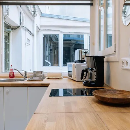 Modern 1 Bedroom Near Eiffel Tower Appartement Parijs