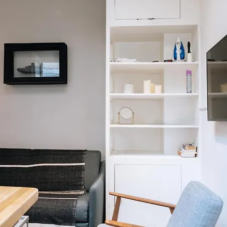 Modern 1 Bedroom Near Eiffel Tower Apartment *
