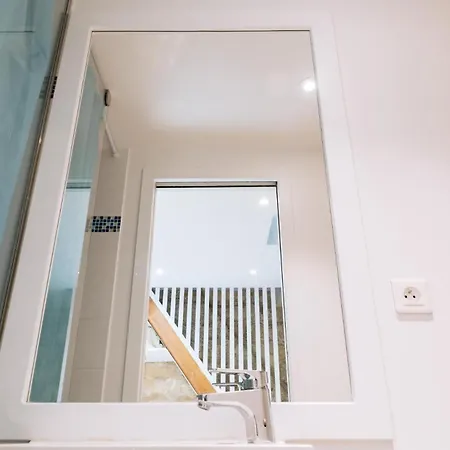 Modern 1 Bedroom Near Eiffel Tower Apartment Paris